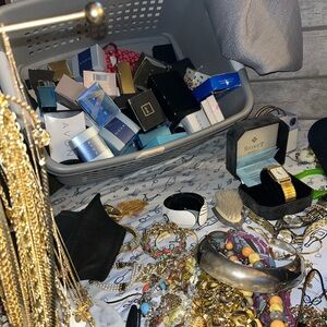 Vintage show live listing!!! Like this to notify you when I go live!!!